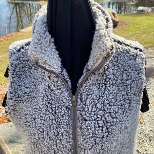 A must VEST!! So soft and comfortable.size large. Knobby fabric.